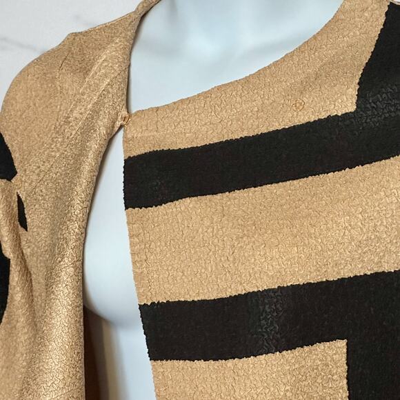 BEREK Classic Crinkle Jacket Top Sz Petite Medium Bold Gold Black Art Snap Close - Picture 4 of 9